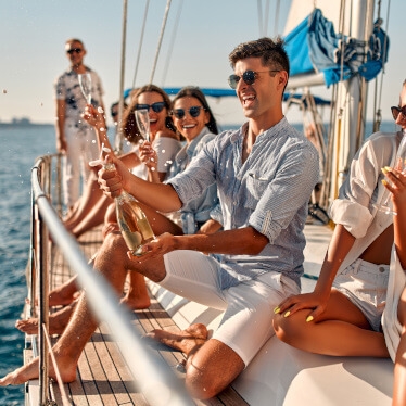 10 Essential Things to Know Before Going on a Yacht Holiday