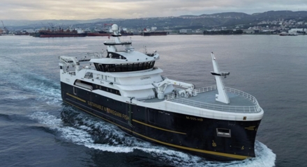 WORLD’S LONGEST LONGLINER FISHING VESSEL