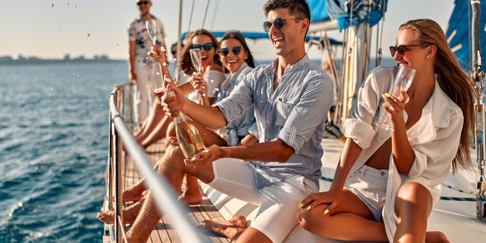 10 Essential Things to Know Before Going on a Yacht Holiday